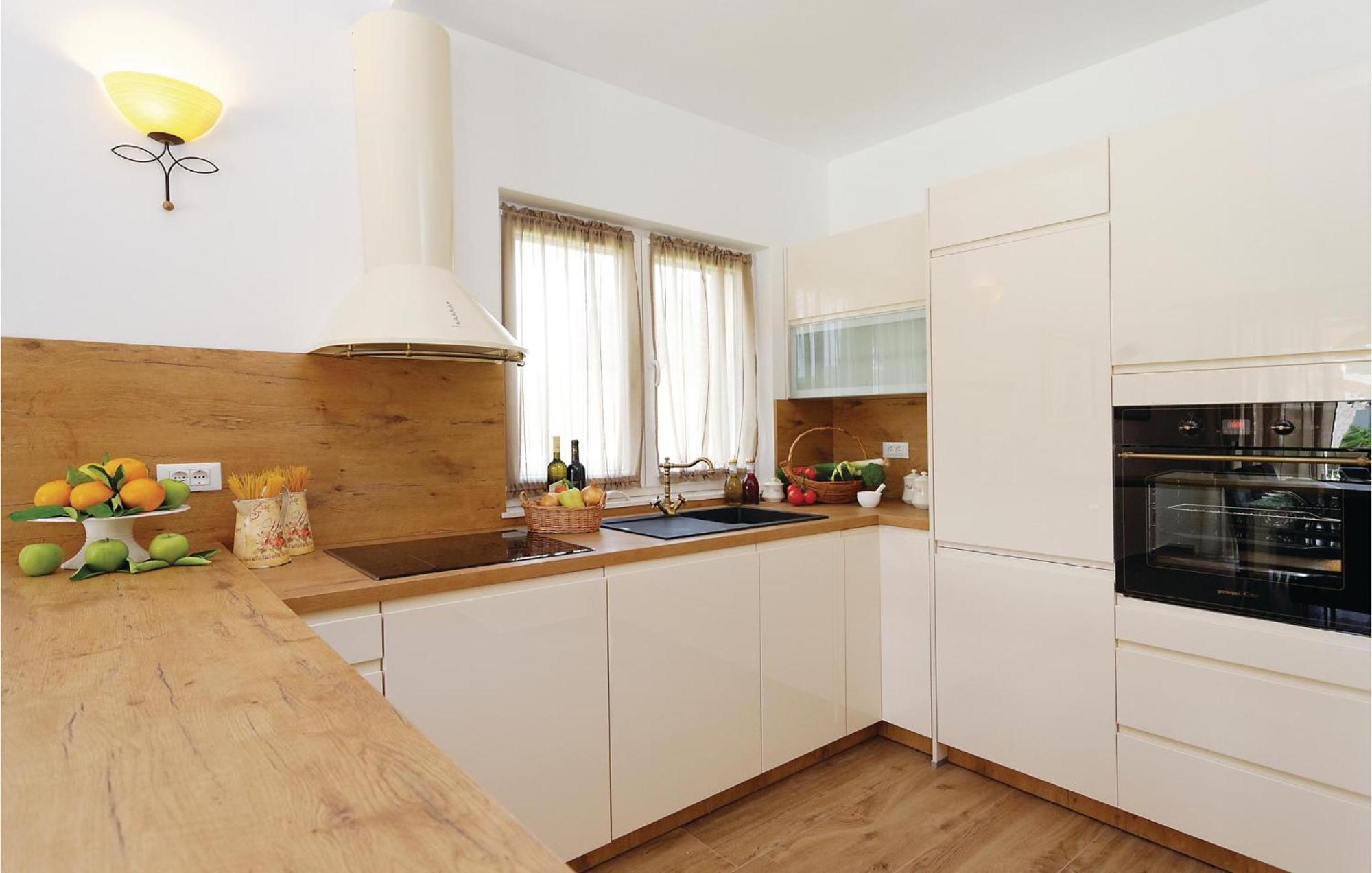Lovely Home In Sibenik With Wifi 외부 사진