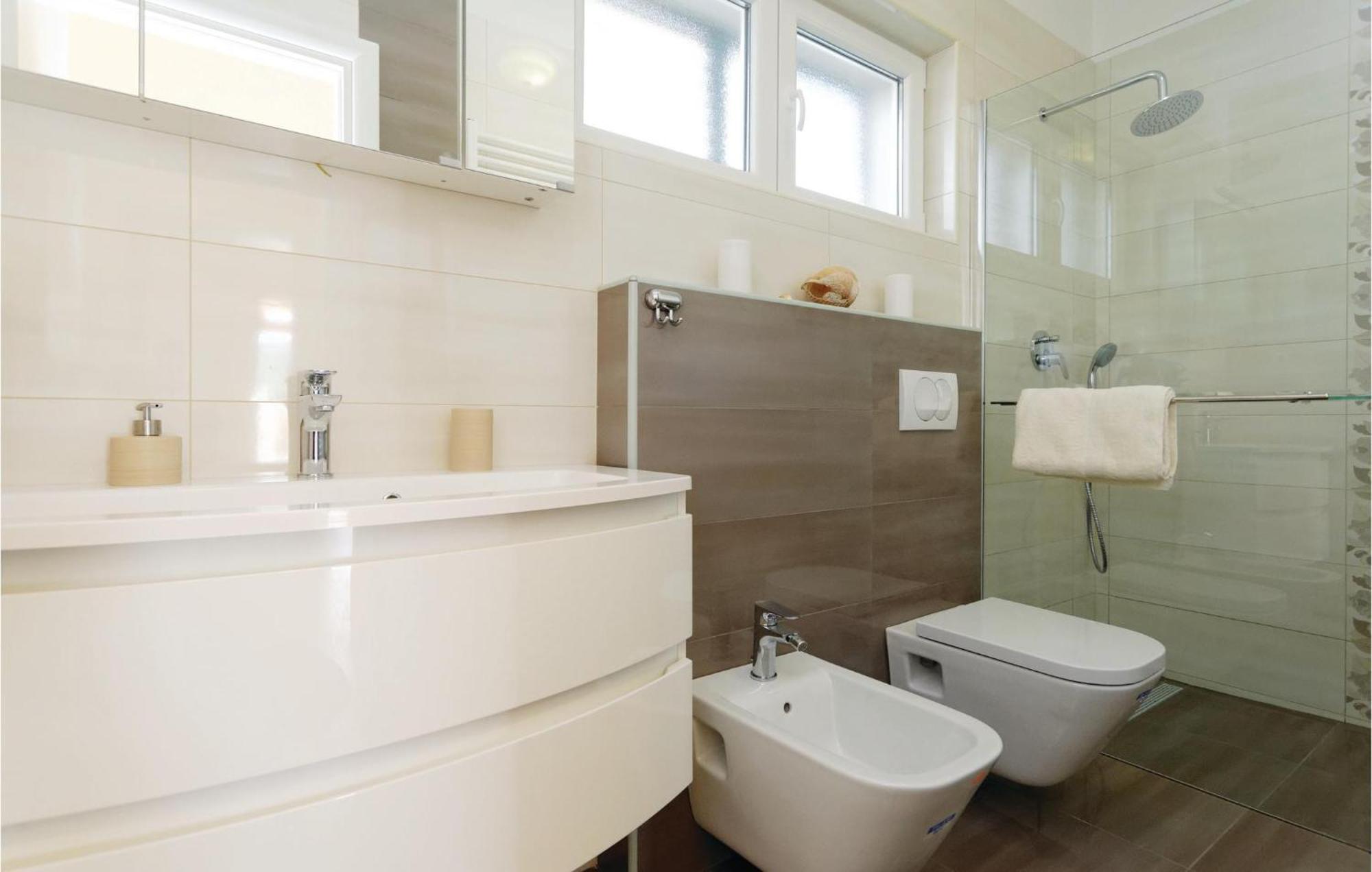 Lovely Home In Sibenik With Wifi 외부 사진